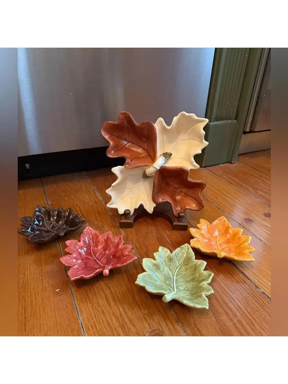 Vintage Oak & Maple Leaf candy/nut dish w 4 handcrafted matching leaf plates.